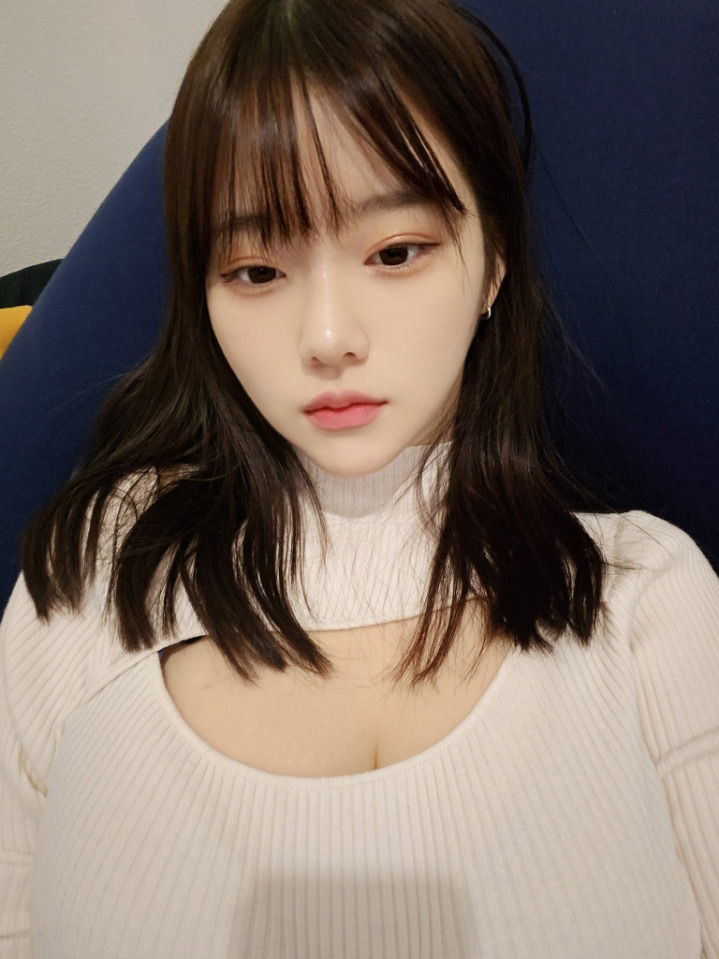 S1에서 4월 데뷔 J컵 AV 신인 배우 마루이시 레아